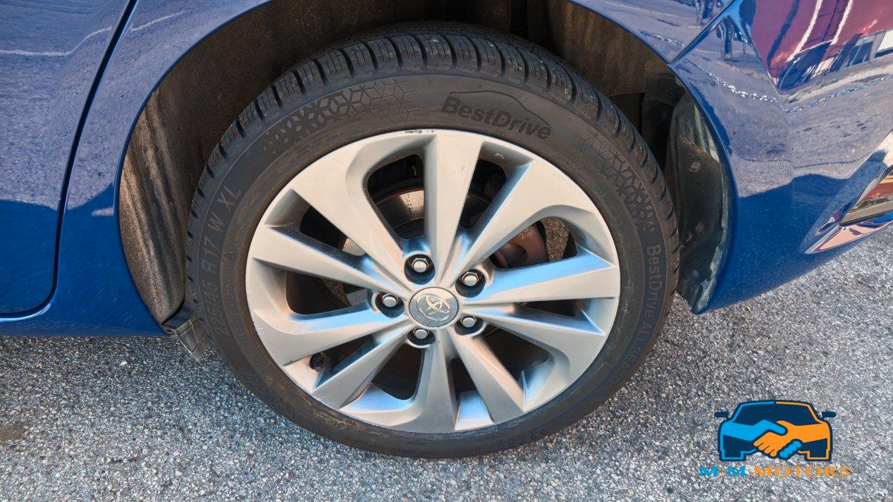 Toyota Auris 5 Porte Auris 1.8h Lounge cvt
