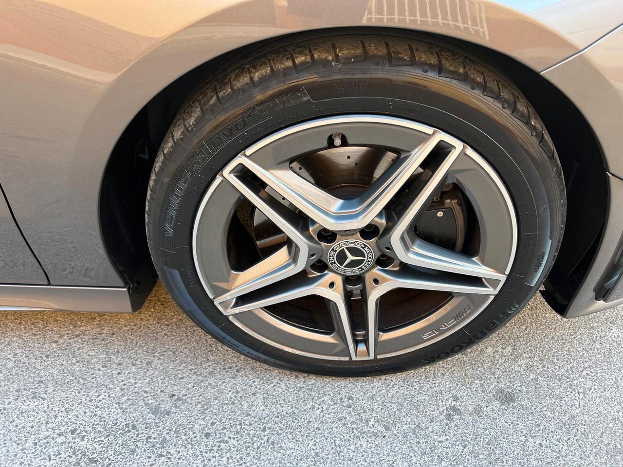 MERCEDES CLA 200D SHOOTING BRAKE PREMIUM 2.0 150CV PELLE NAVI CAM ANNO 2020
