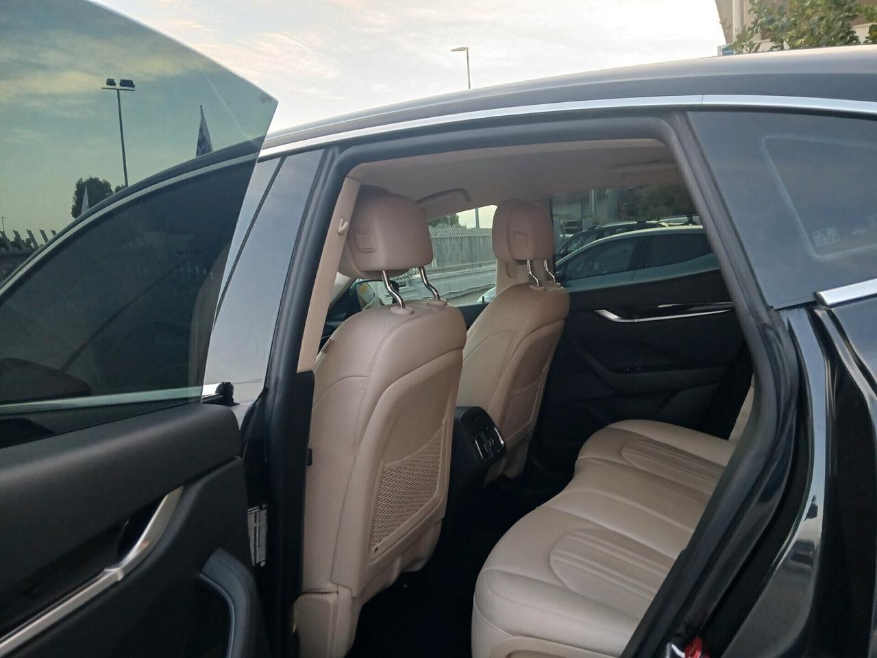 MASERATI Levante 3.0 V6 Diesel 250cv PARI AL NUOVO