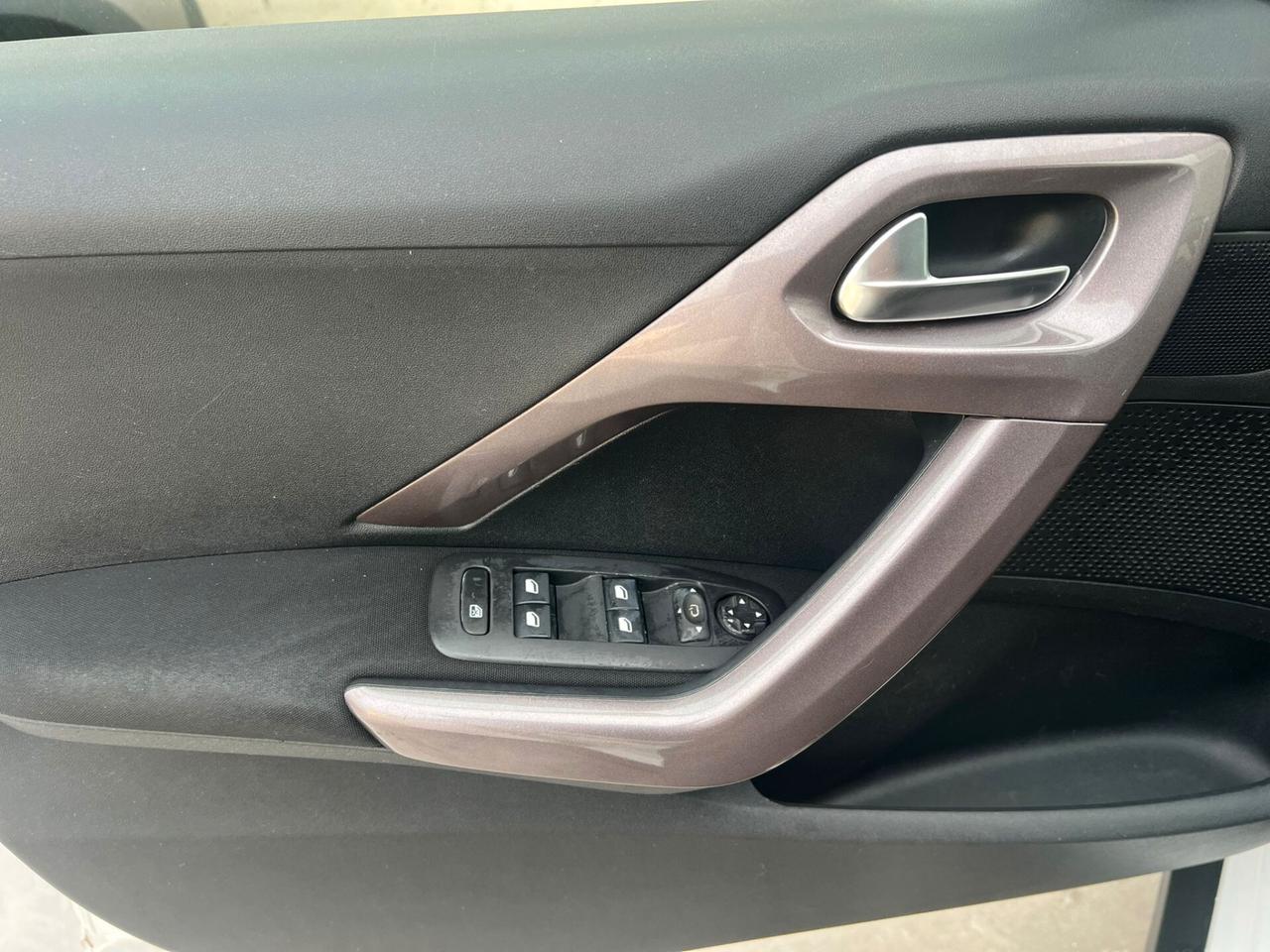 PEUGEOT 2008 1.6 HDi 92 CV 2015!!! ALLURE!!!