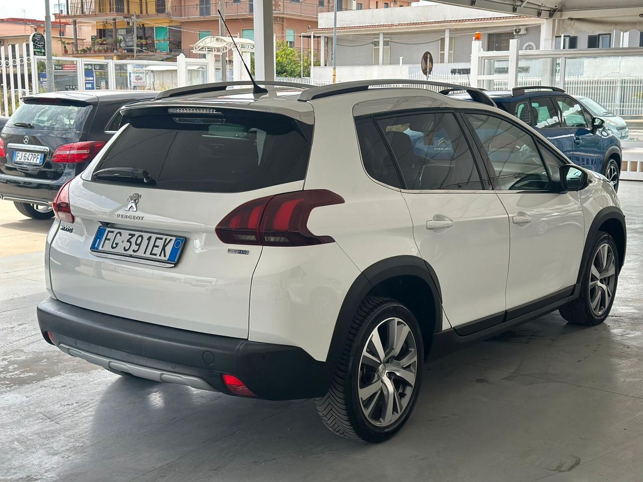 Peugeot 2008 BlueHDi 100 Allure 2016