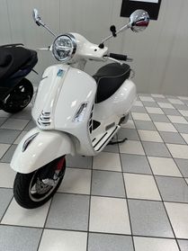 Piaggio Vespa 300 GTS hpe Super