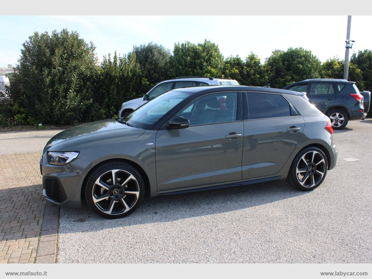 AUDI A1 SPB 30 TFSI S tronic Identity Black SLINE