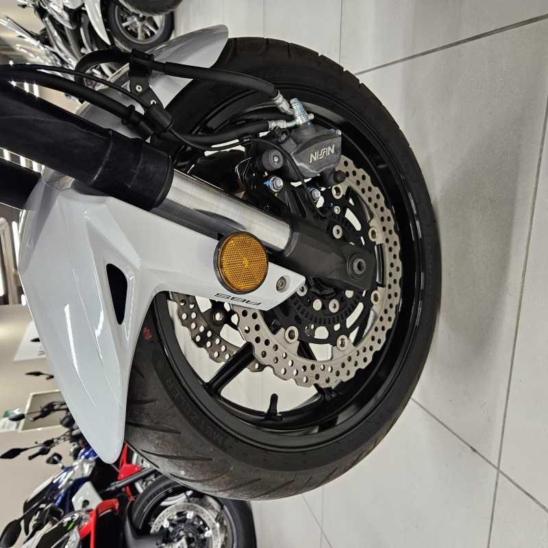 Kawasaki Versys 650 Grand Tourer - 2021