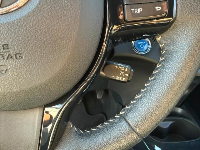 Toyota Yaris 1.5 Hybrid 5 porte Lounge Red/Bronze