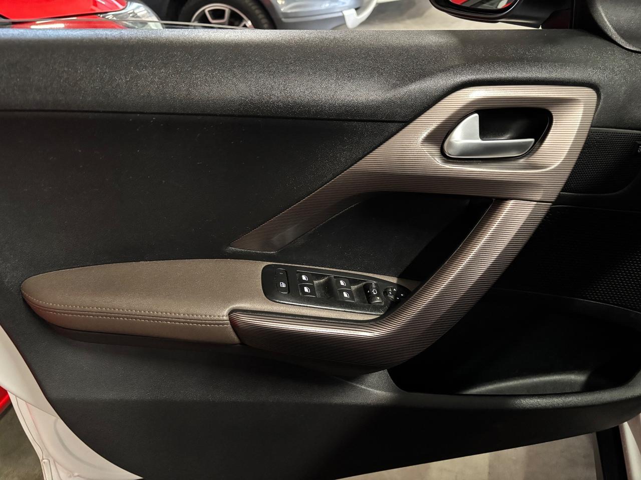 Peugeot 2008 1.6 e-HDi Féline FULL OPT. GANCIO TRAINO