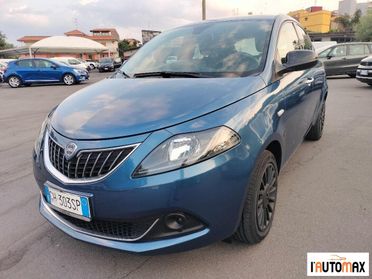 LANCIA - Ypsilon 1.0 firefly hybrid Silver s&s 70cv