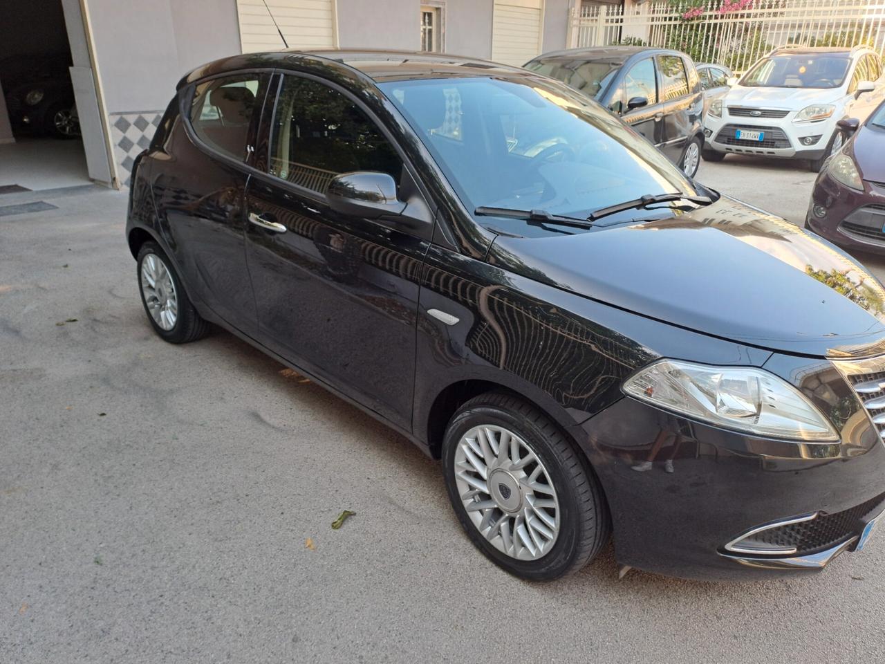 Lancia Ypsilon 1.2 69 CV 5 porte Gold IMP GPL