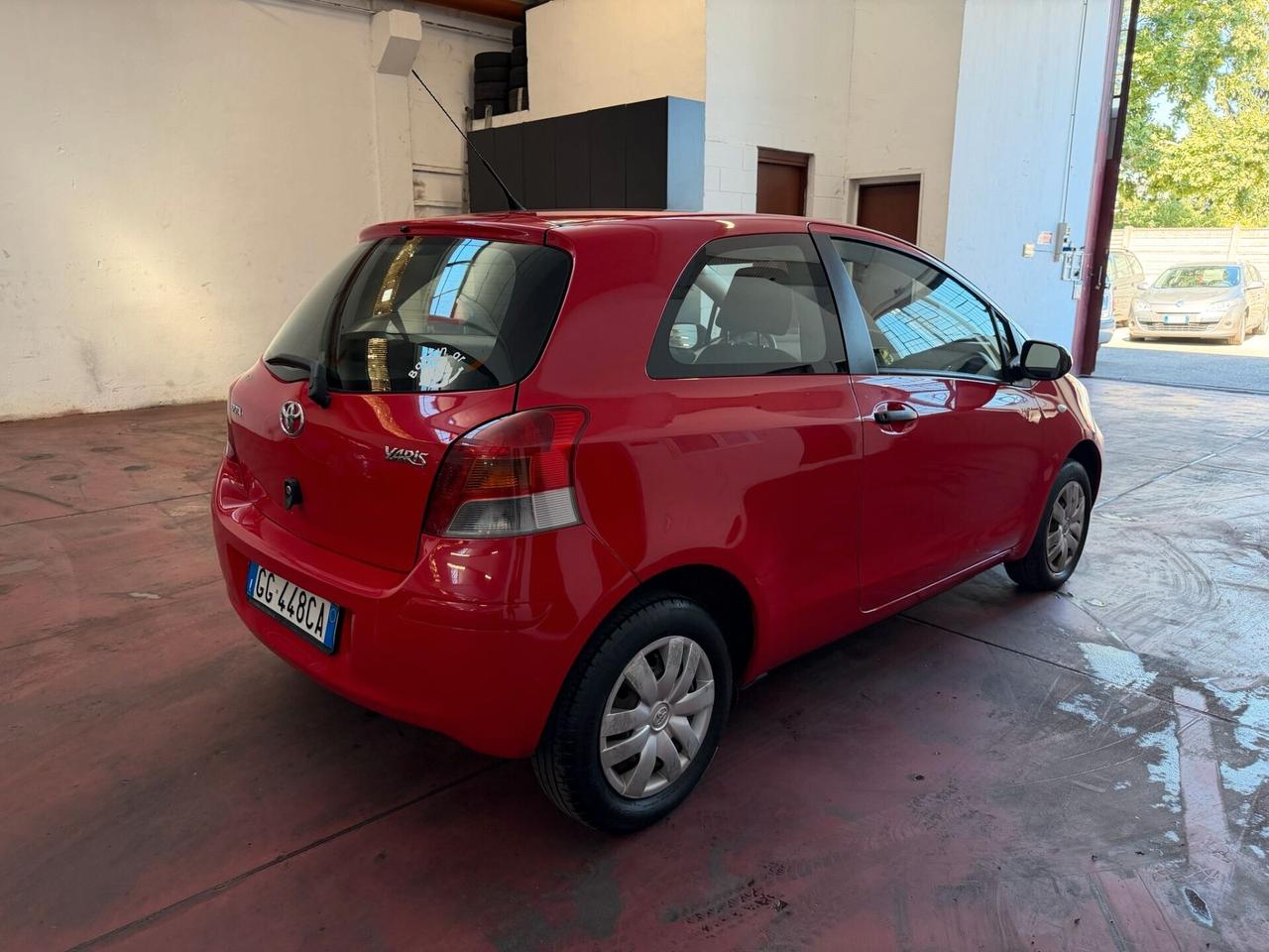 Toyota Yaris 1.0 3 porte Sol 92.000km neopat no aria condizionata