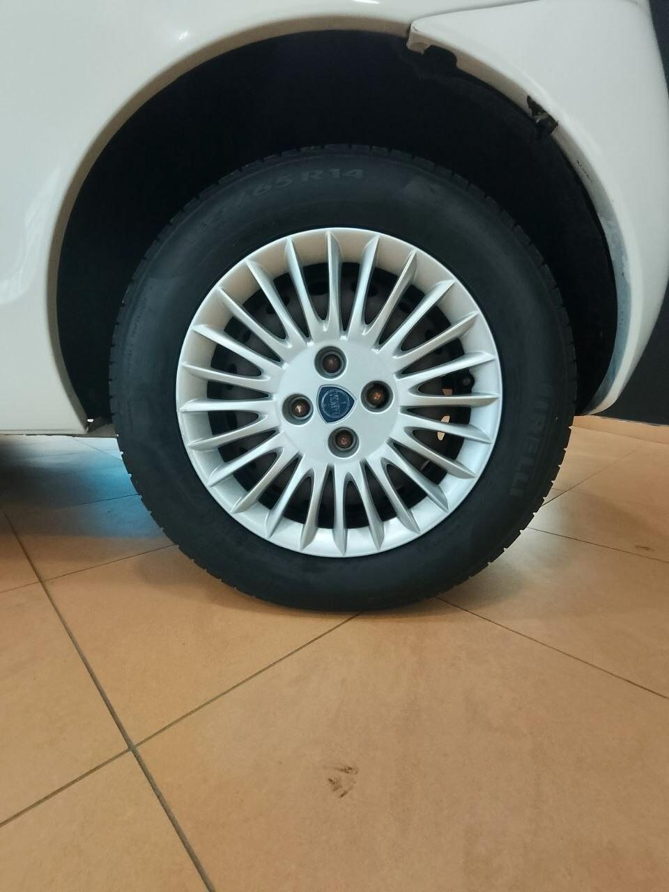 Lancia Ypsilon II SERIE