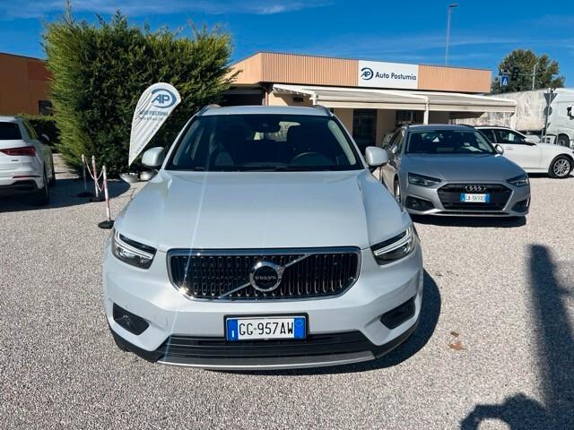 Volvo XC40 1.5 t2 129 Cv Momentum Pro auto