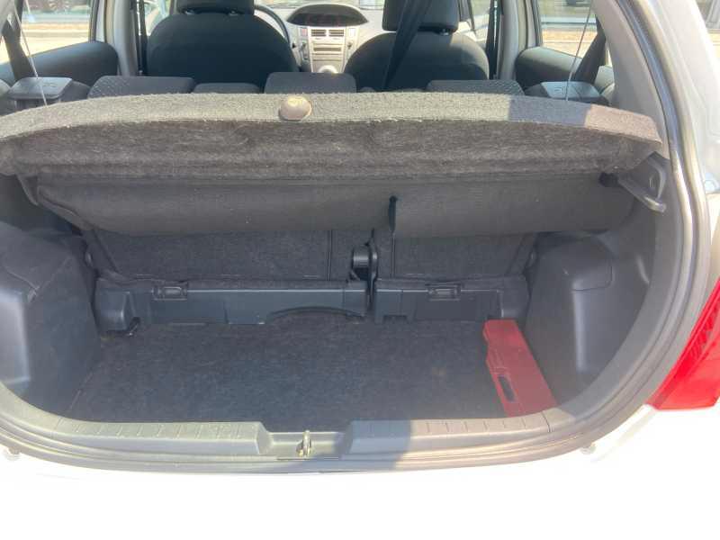 TOYOTA Yaris 5p 1.3 (dual) Sol c/vsc+trc