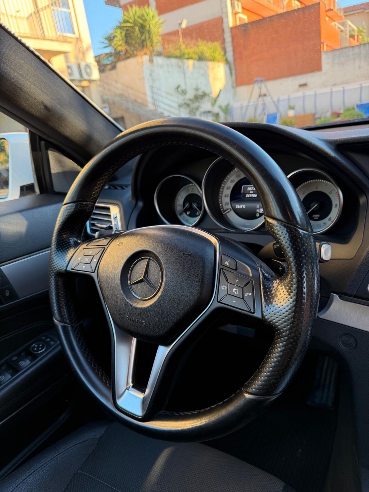 Mercedes-benz E 220 CDI Coupé Sport