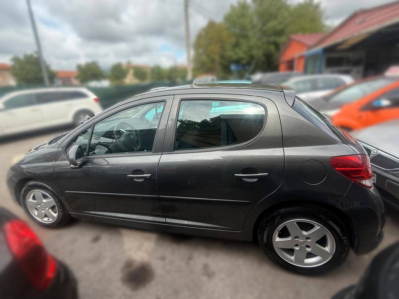 Peugeot 207 Peugeot 207 1.4 8V 75CV 5p.