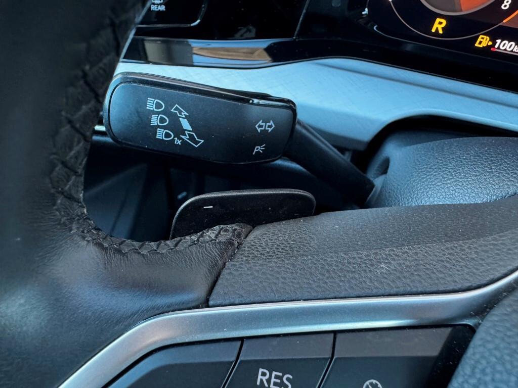 Volkswagen Golf 1.0 etsi evo Life 110cv dsg