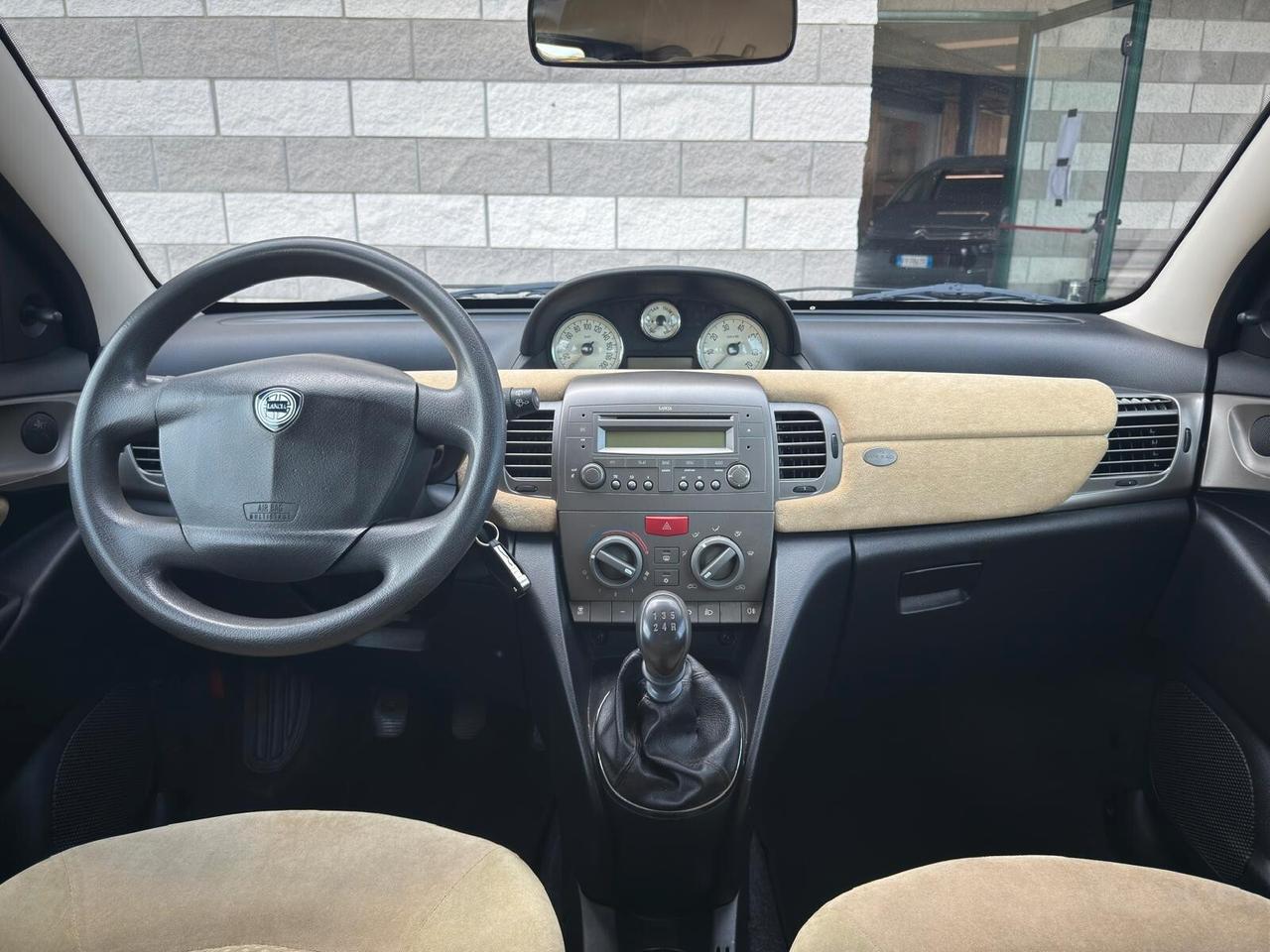 Lancia Ypsilon 1.2 Argento