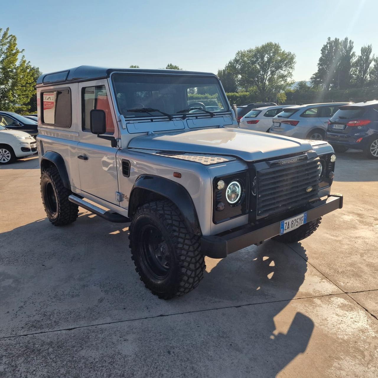 Land Rover Defender 2.5 td5 DA VETRINA 6 POSTI A SEDERE