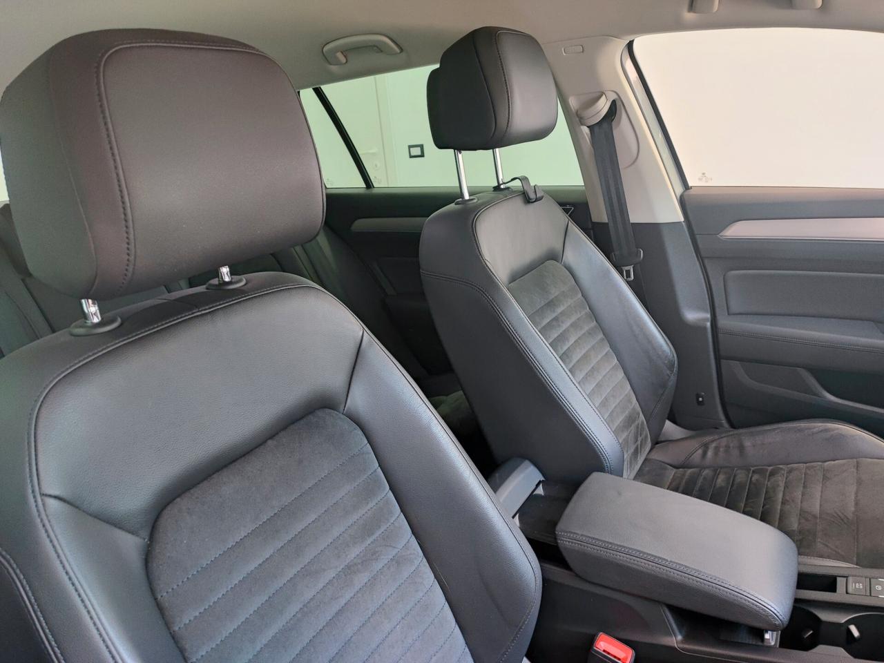 Volkswagen Passat Variant 2.0 TDI DSG Highline BlueMotion Technology