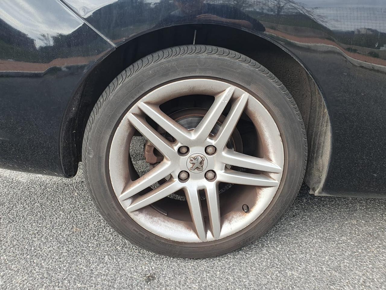 Peugeot 308 2.0 HDi 140CV CC Féline