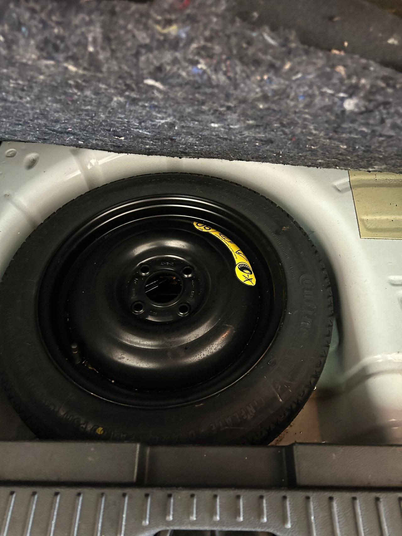 B-Max 1.6 TDCi 95 CV Business Titanium