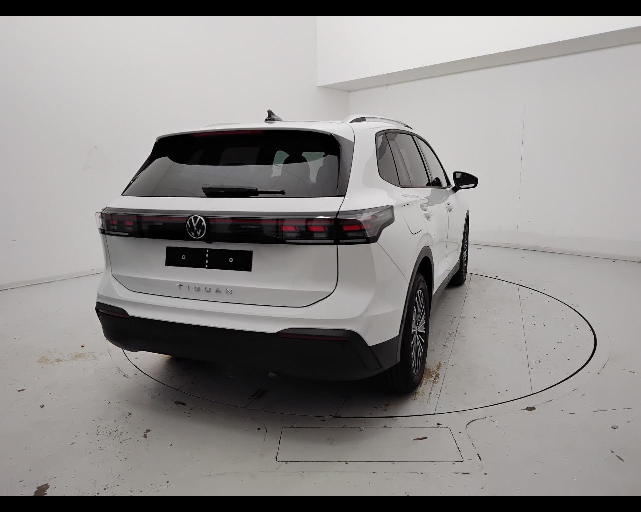 VOLKSWAGEN Tiguan III 2024 - Tiguan 2.0 tdi Life 150cv dsg