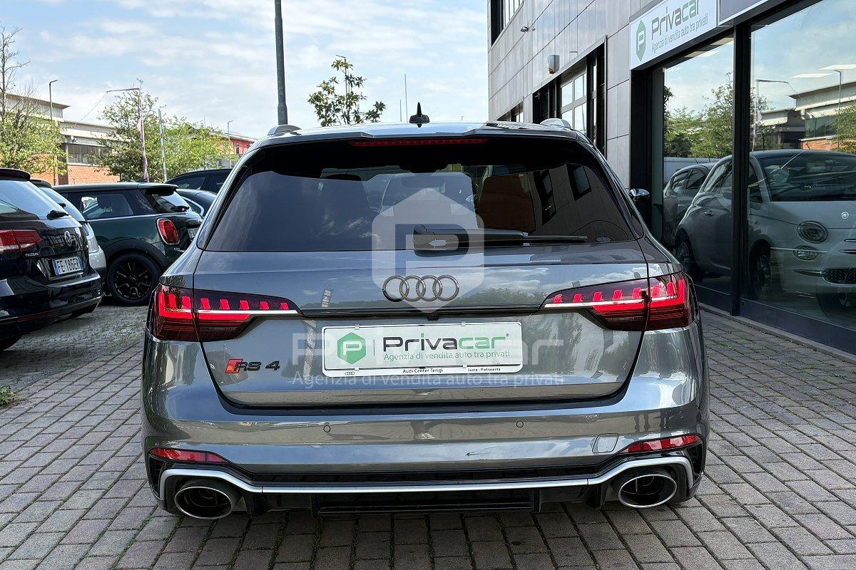 AUDI RS 4 Avant