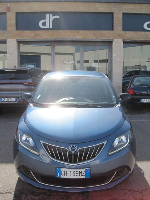 Lancia Ypsilon 1.0 FireFly 5 porte S&S Hybrid Silver