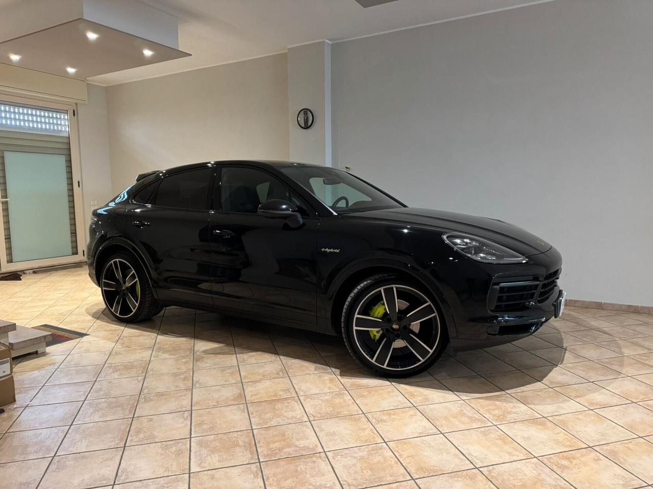 Porsche Cayenne Coupé 3.0 V6 E-Hybrid FULL