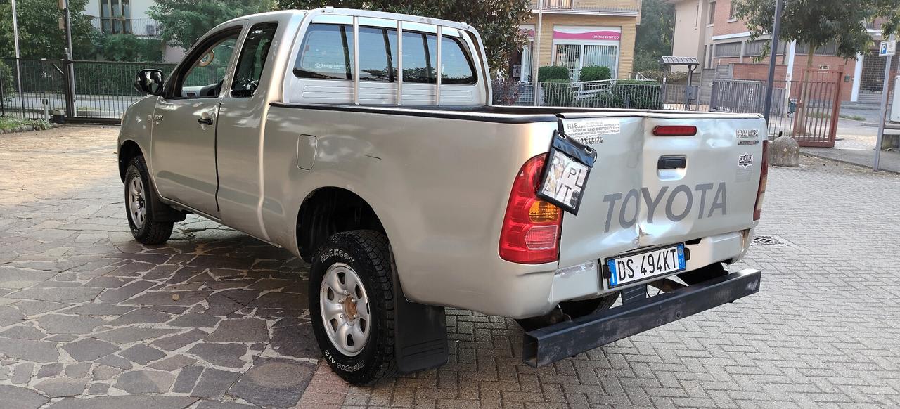 Toyota Hilux 2.5 D-4D 4WD Extra Cab PICK UP