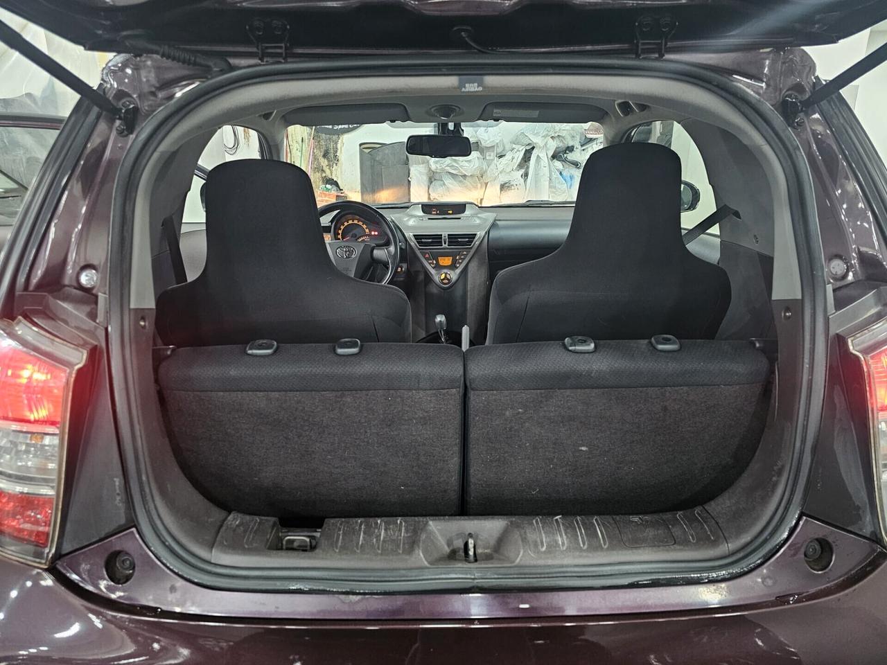 NUOVA TOYOTA iQ 1.0 VVT-i SOL 68CV BLACK LINE
