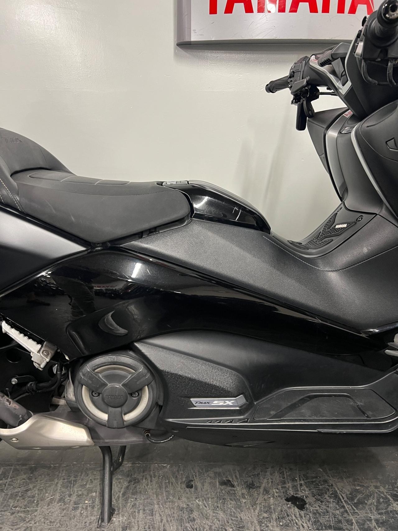 Yamaha TMAX 530 SX