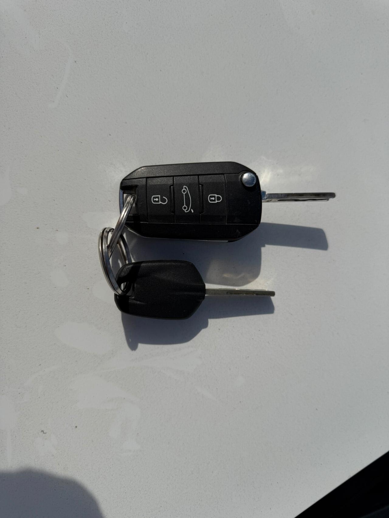 OPEL CROSSLAND 2022 1.2 BENZINA 83 CV *SINISTRATA