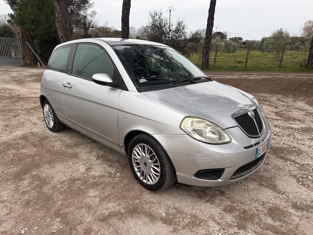 Lancia Ypsilon 1.2 Argento