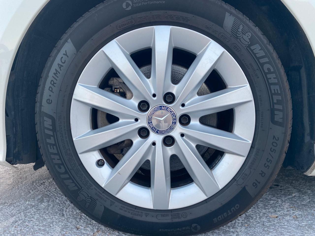 Mercedes-benz A 180 Business *13900Km