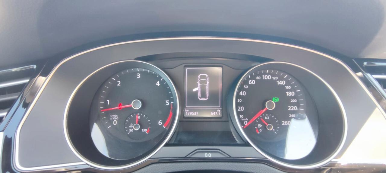 Volkswagen Passat Variant 1.6 TDI SCR DSG Business BMT