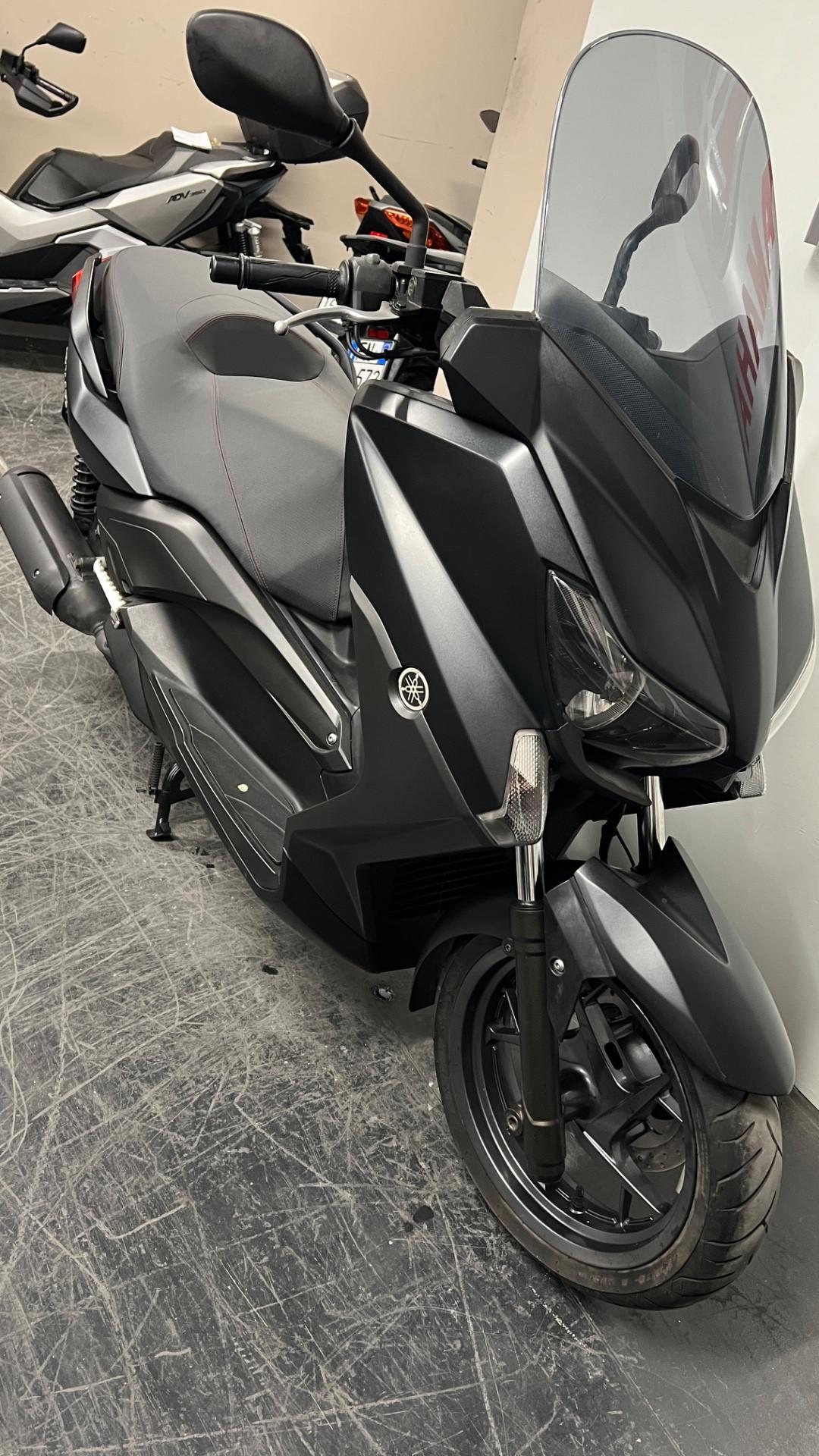 Yamaha X-Max 250