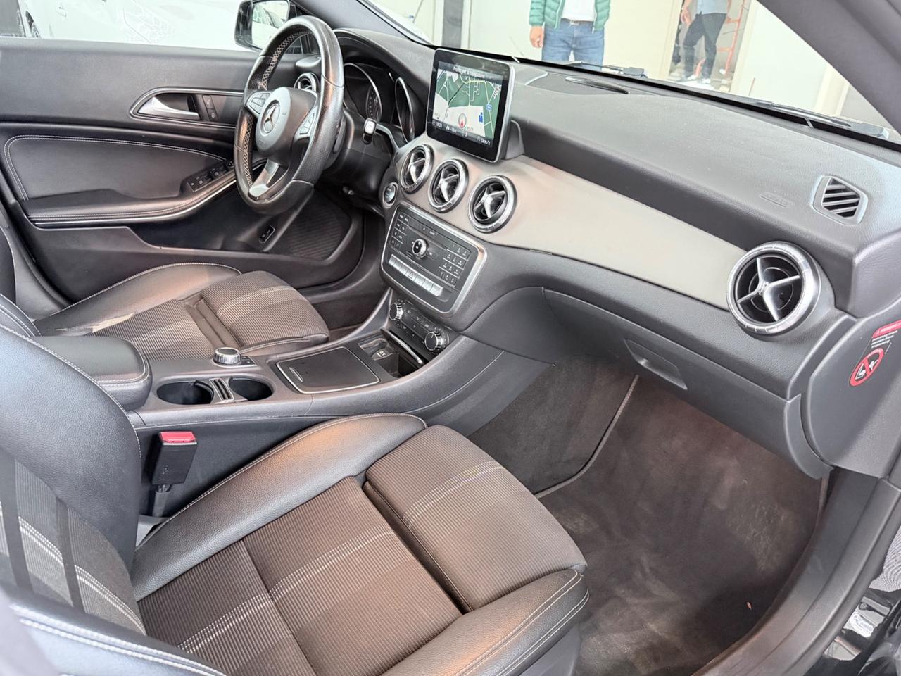 Mercedes-benz CLA 200d 136CV Automatic AMG NEOPATENTATI