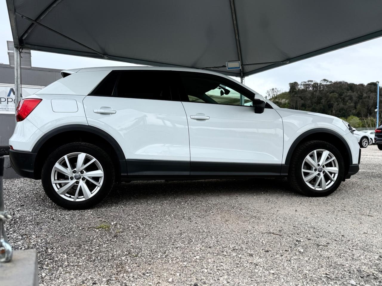 AUDIQ2 1.6 TDI S tronic *NAVI