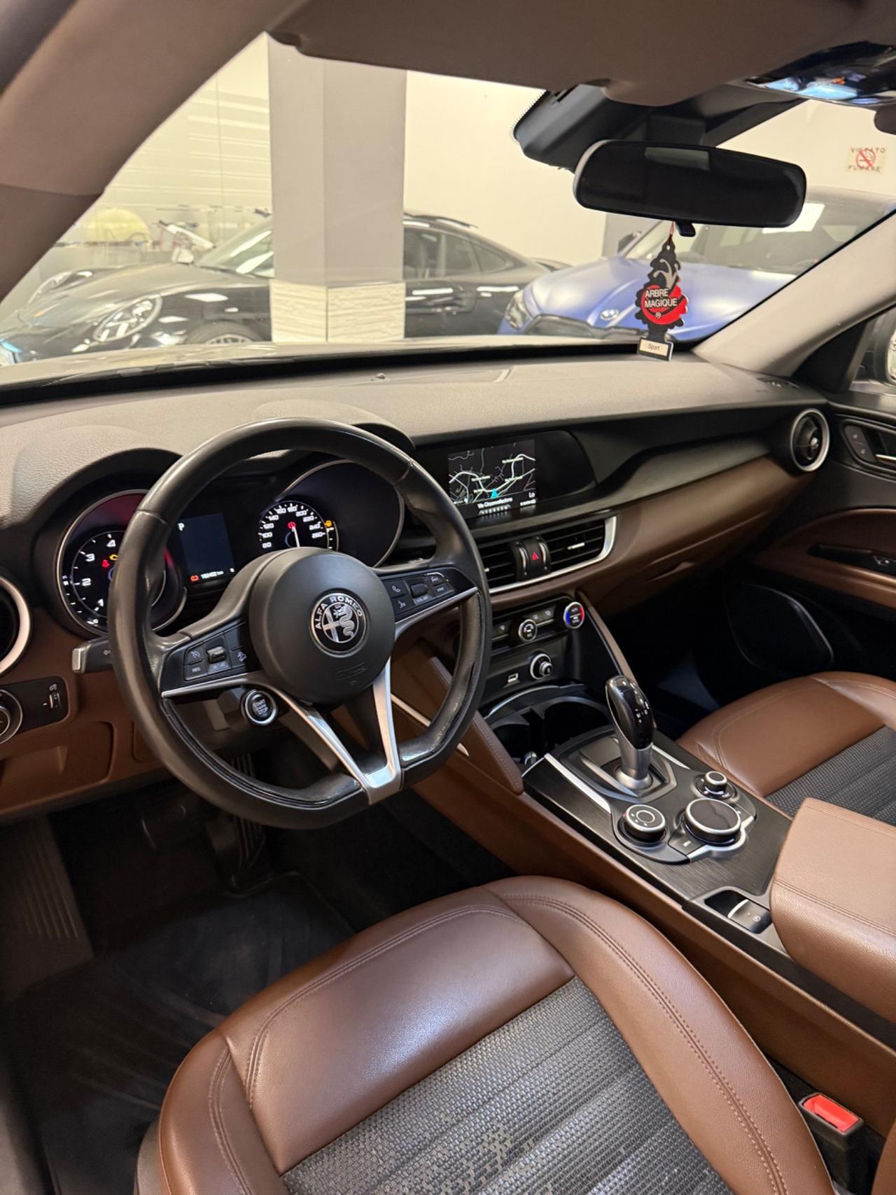 Alfa Romeo Stelvio 2.2 Turbodiesel 180 CV AT8 RWD Executive