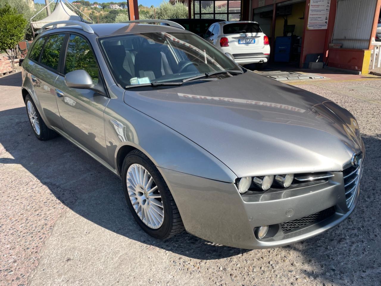 Alfa Romeo 159 1.9 JTDm 16V Sportwagon Exclusive