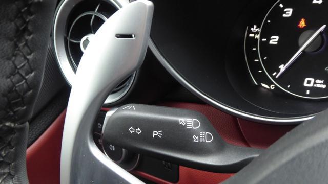 ALFA ROMEO Giulia 2.2 Turbodiesel 210 CV AT8 AWD Q4 Veloce