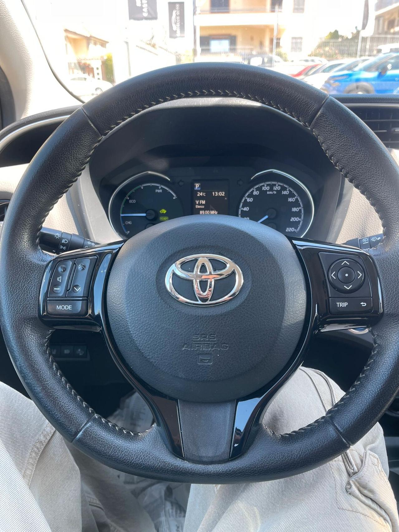 Toyota Yaris 1.5cc 73cv Hybrid Automatica 5 porte Active