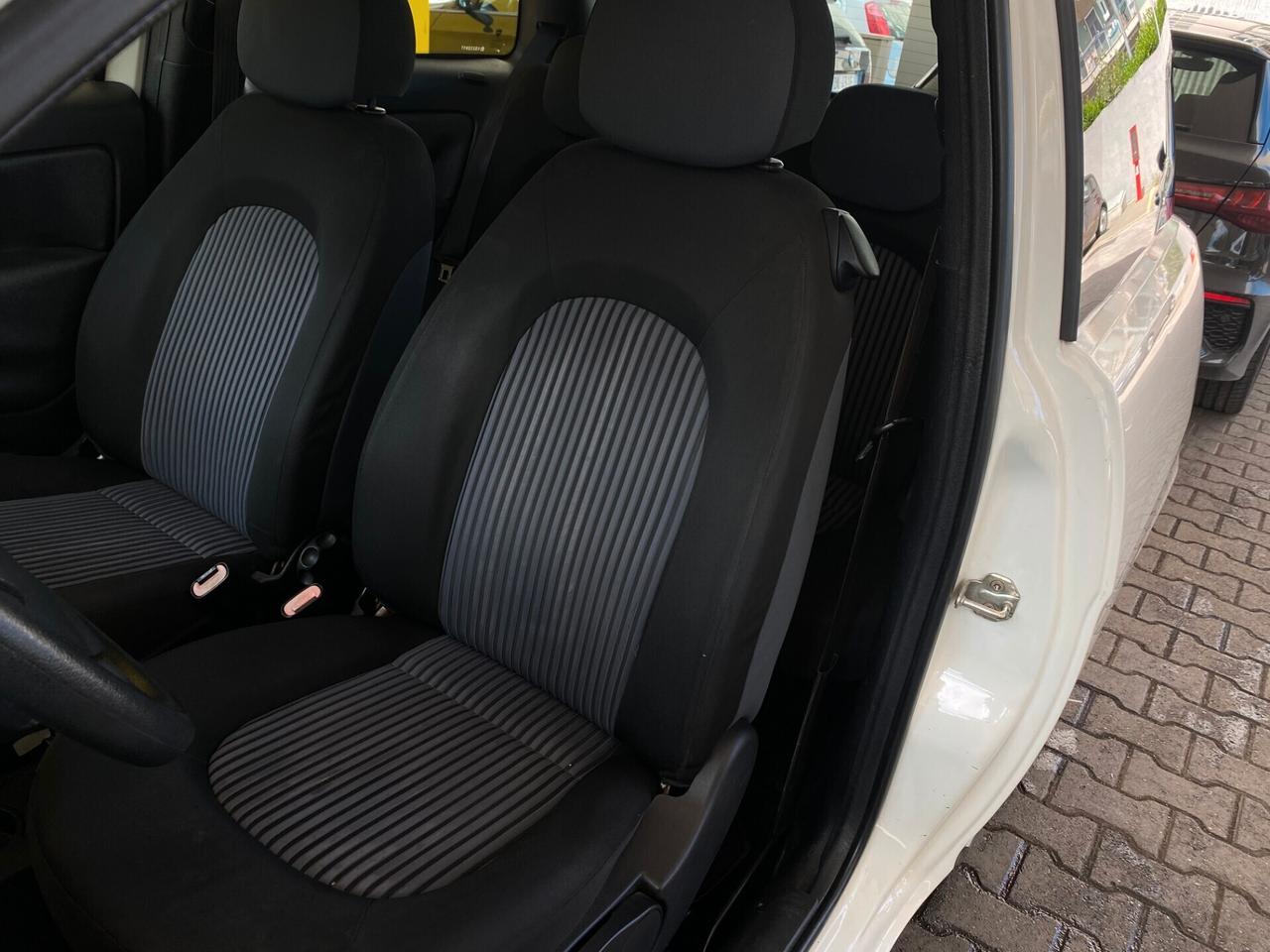 UNICO PROPRIETARIO LANCIA YPSILON 1.2 BENZINA NEOPATENTATI