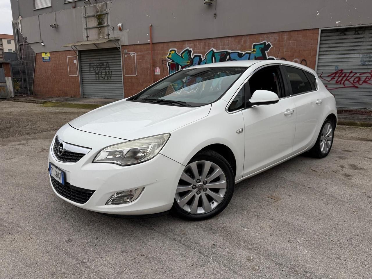 Opel Astra 1.3 CDTI 95CV S&S 5 porte Cosmo