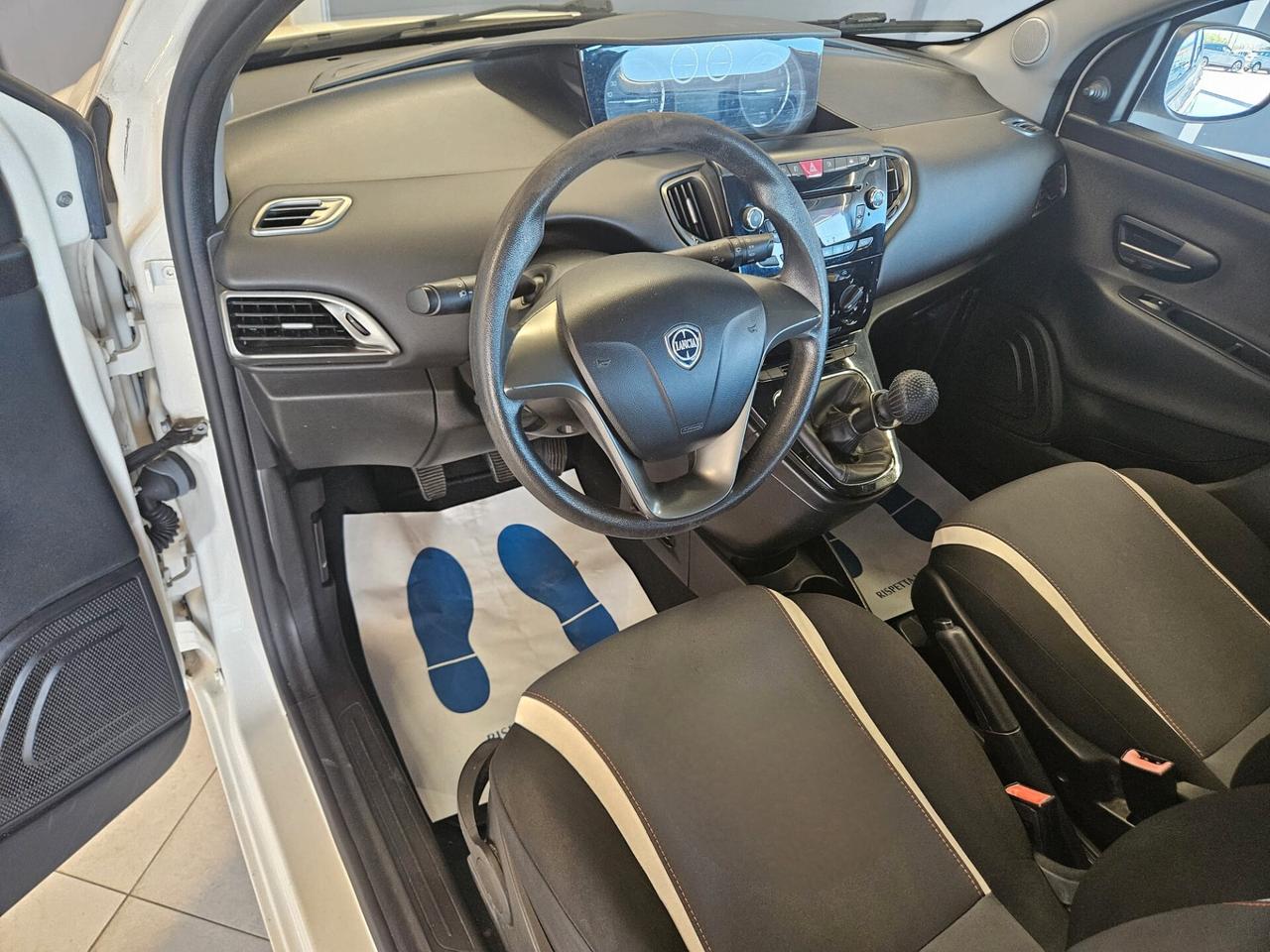 Lancia Ypsilon 2011 1.2 8v Elefantino s