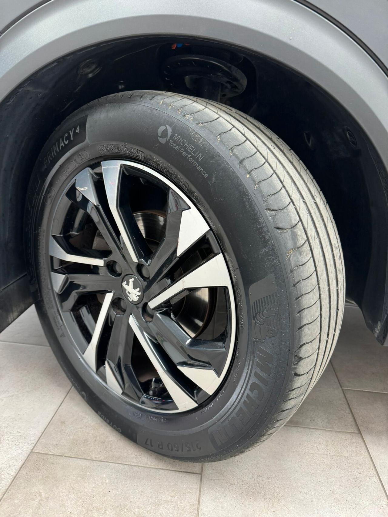 Peugeot 2008 BlueHDi 100 S&S Allure