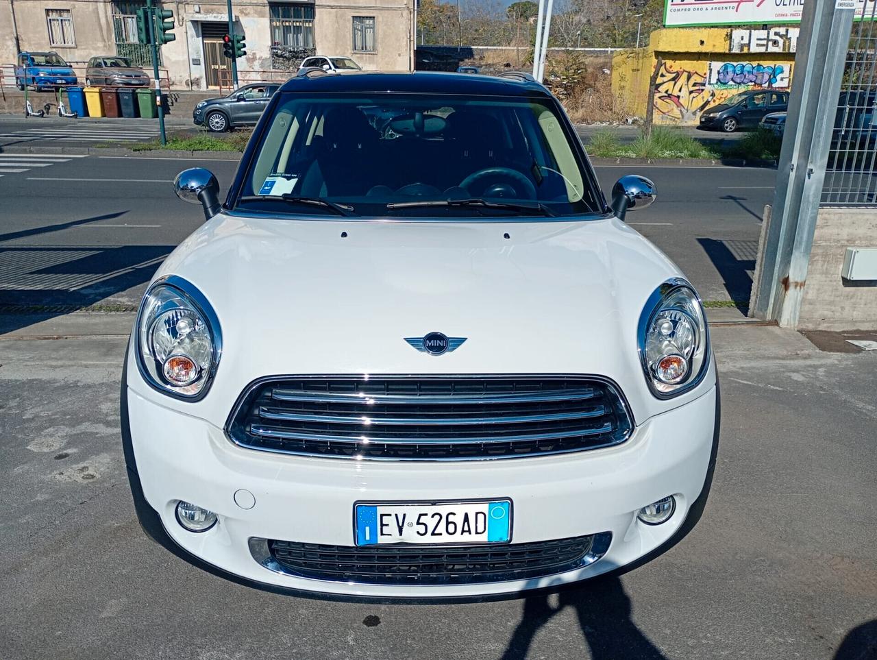 MINI COUNTRYMAN INTROVABILE CON 37.000 KM 1.6 DIESEL