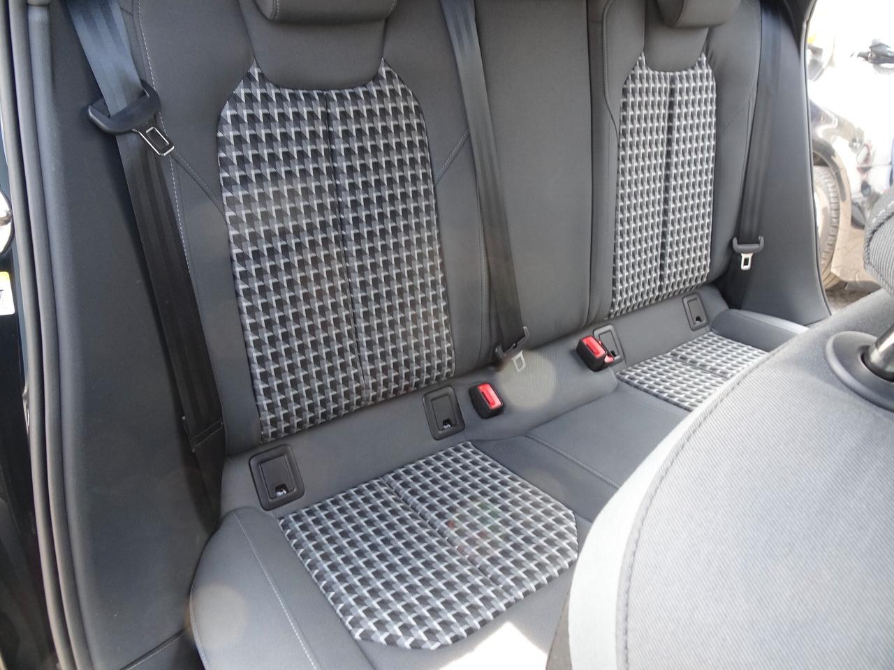 Audi A1 Allstreet 35 TFSI Identity Contrast