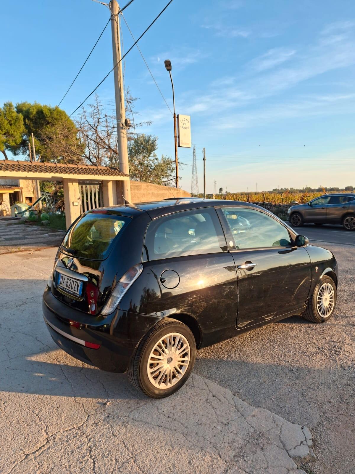 Lancia Ypsilon 1.4 Platino Ecochic GPL