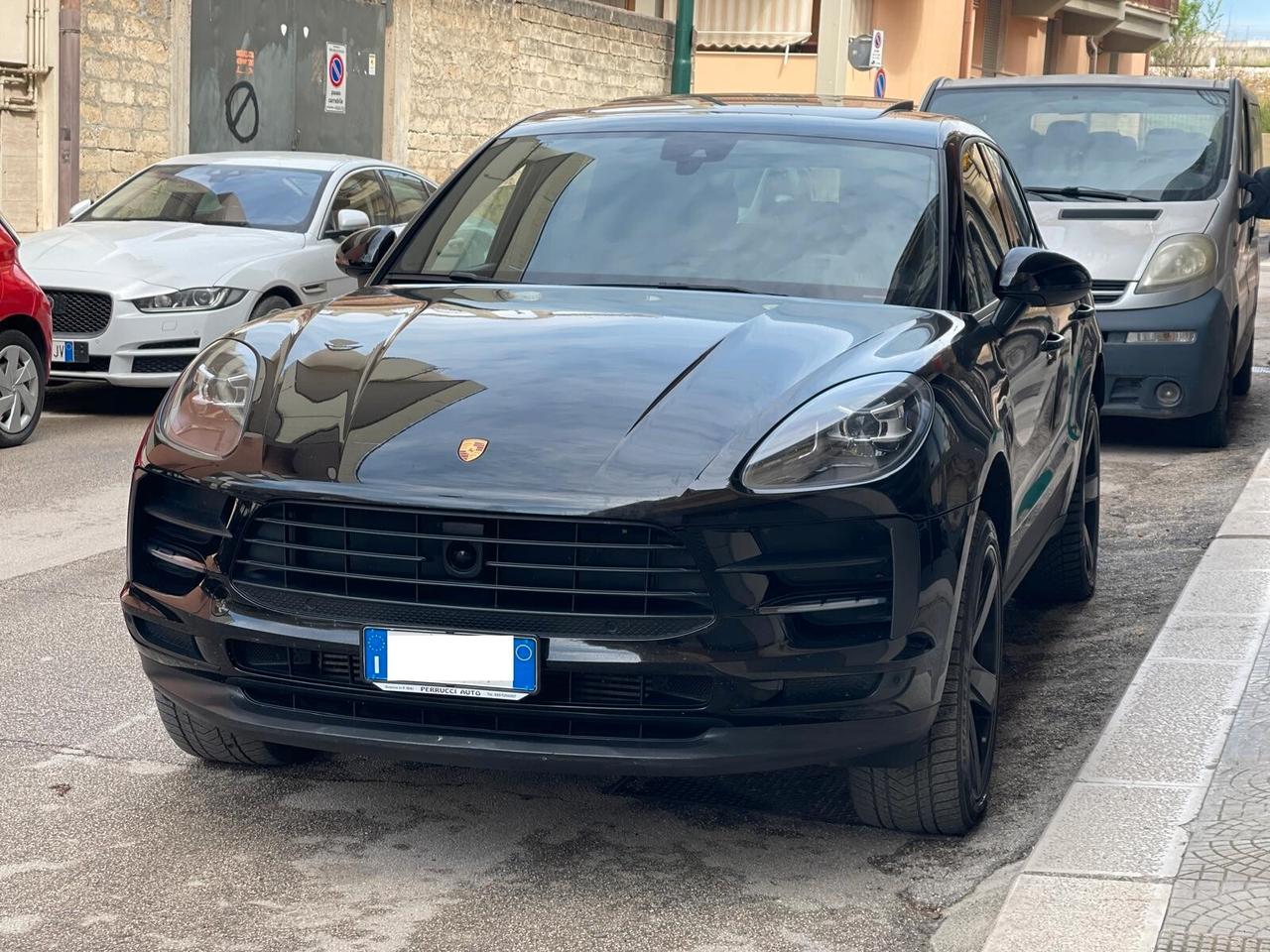 Porsche Macan 2.0 TETTO/FULL